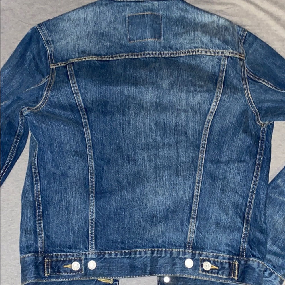 Levi’s Denim Jacket - Picture 3 of 6